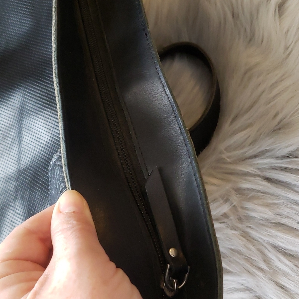 KIKO Black Hildago Leather Tote - Picture 5 of 14